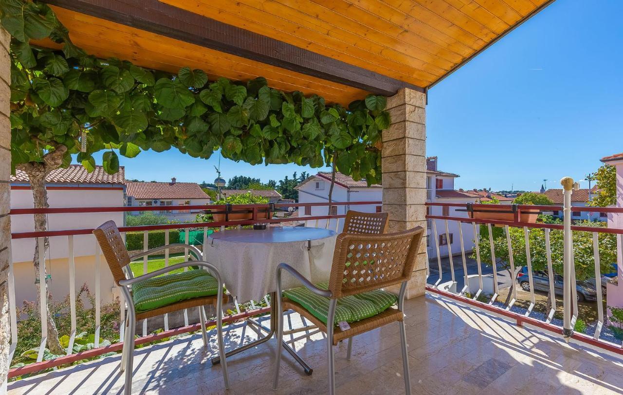 Appartamento Ruzica Porec Esterno foto
